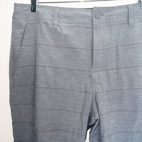 Hang Ten Mens Gray Plaid Flat Front Board Style Shorts - Picture 2 of 12